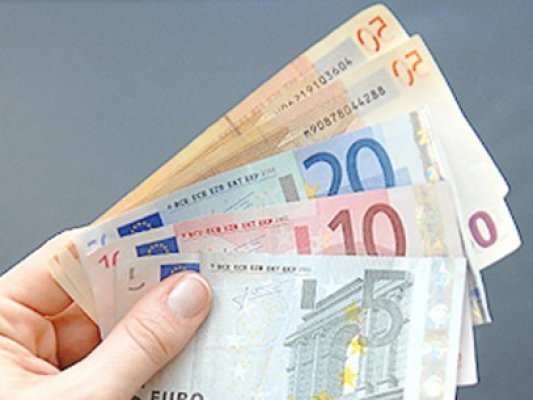 Guvernul eşalonează pe 7 ani datoriile fiscale ale Televiziuni naţionale, CFR Marfă şi CFR SA